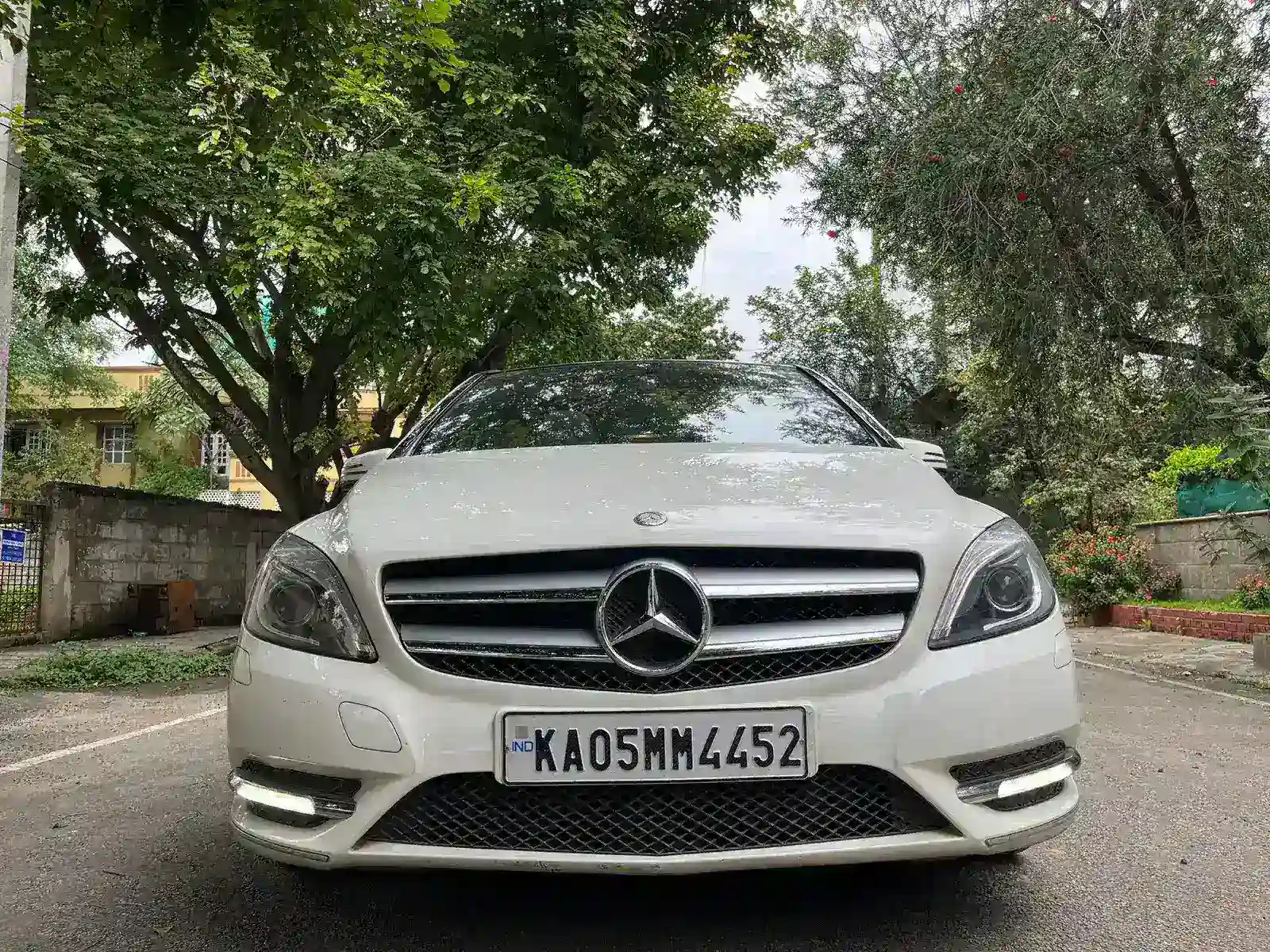 MERCEDES-BENZ | MERCEDES BENZ B CLASS B180 SPORTS PETROL | 2013