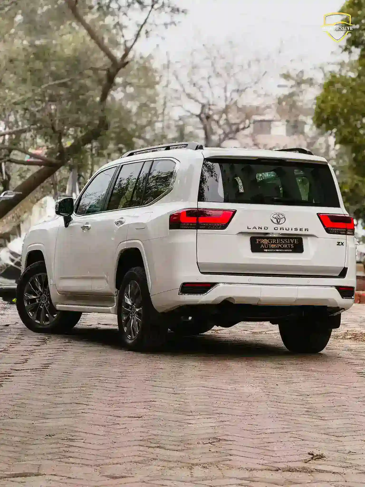 TOYOTA | LAND CRUISER ZX | 2023
