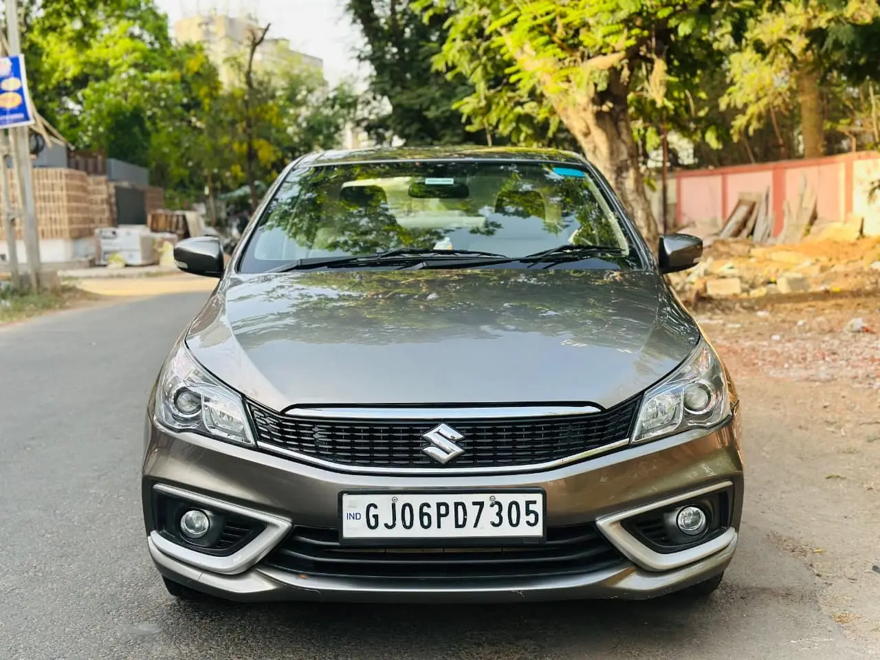 【交渉済み】 Used 2014 Maruti Suzuki Ciaz ZXI in Dehradun, India at Best Price