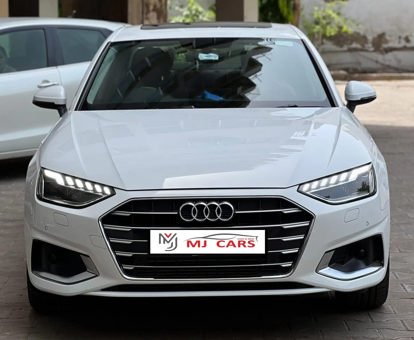 AUDI | AUDI A4 VARIANT 40 TFSI | 2023