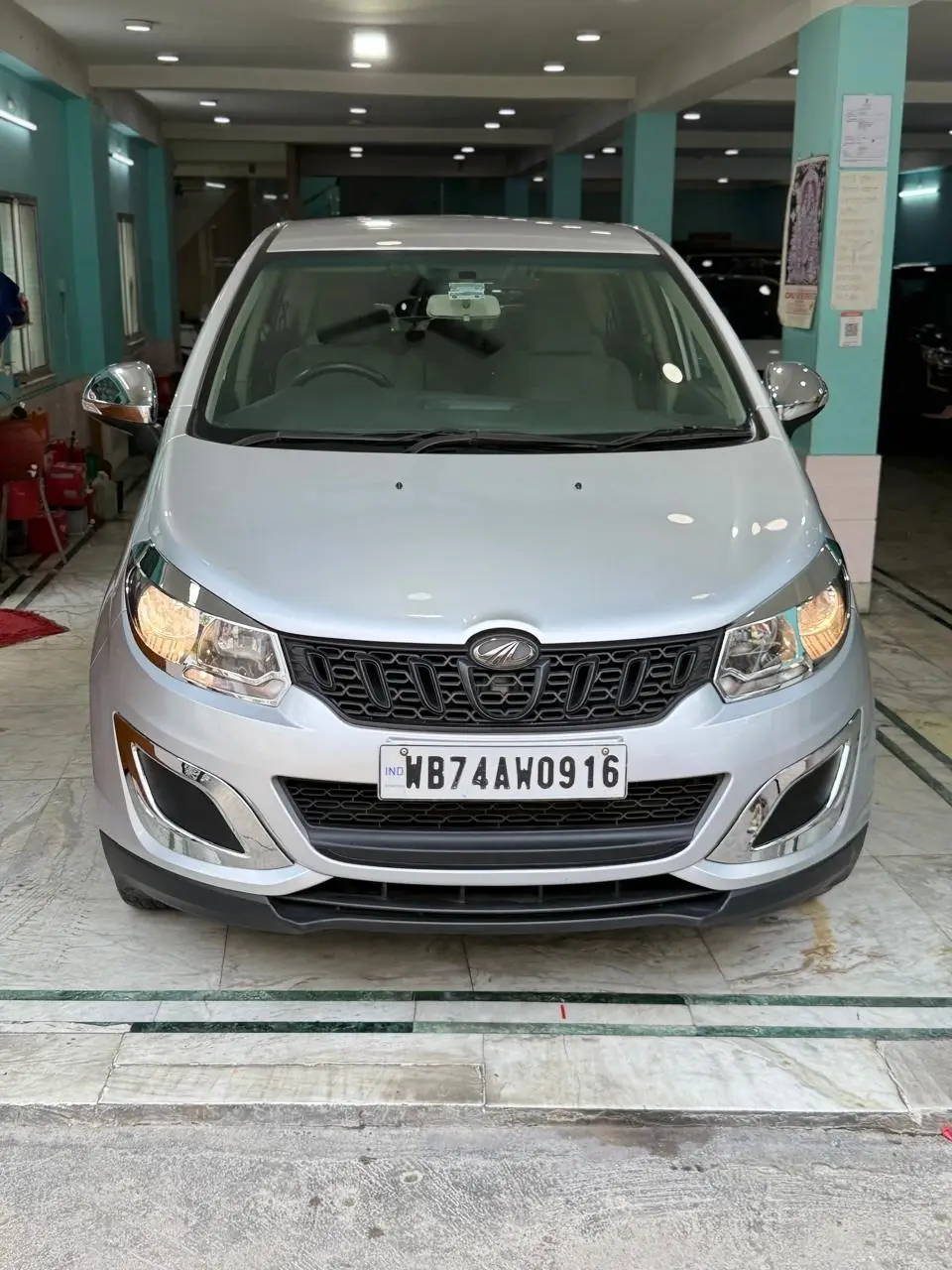 MAHINDRA & MAHINDRA | MAHINDRA MARAZZO M4 8STR | 2018