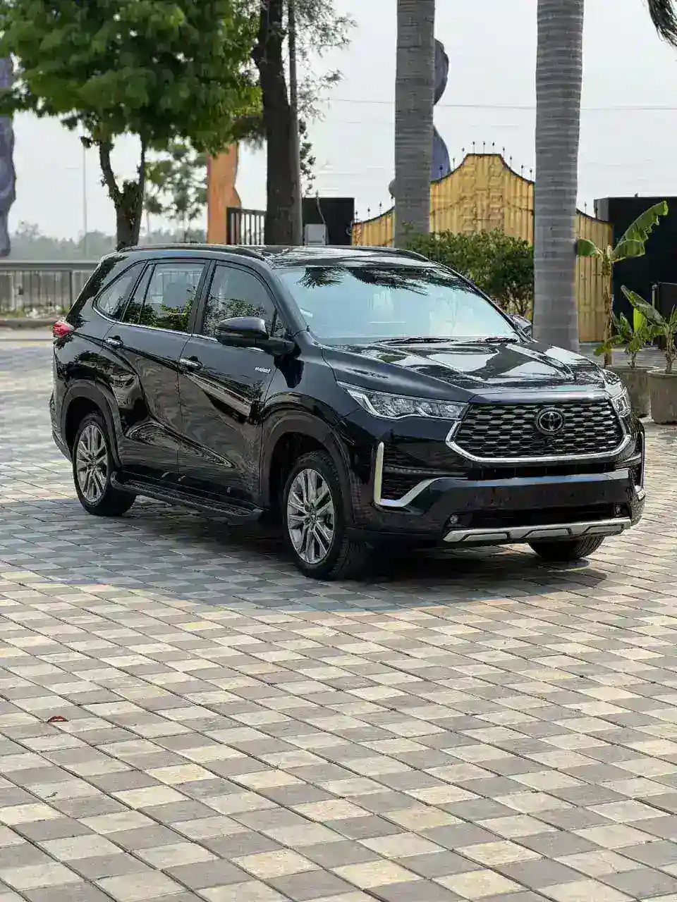 TOYOTA | INNOVA HYCROSS ZX (O) | 2024