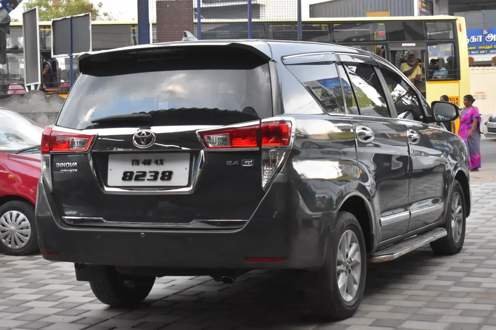 Used TOYOTA | 2016 Toyota Innova Crysta 2.4 G | 2016