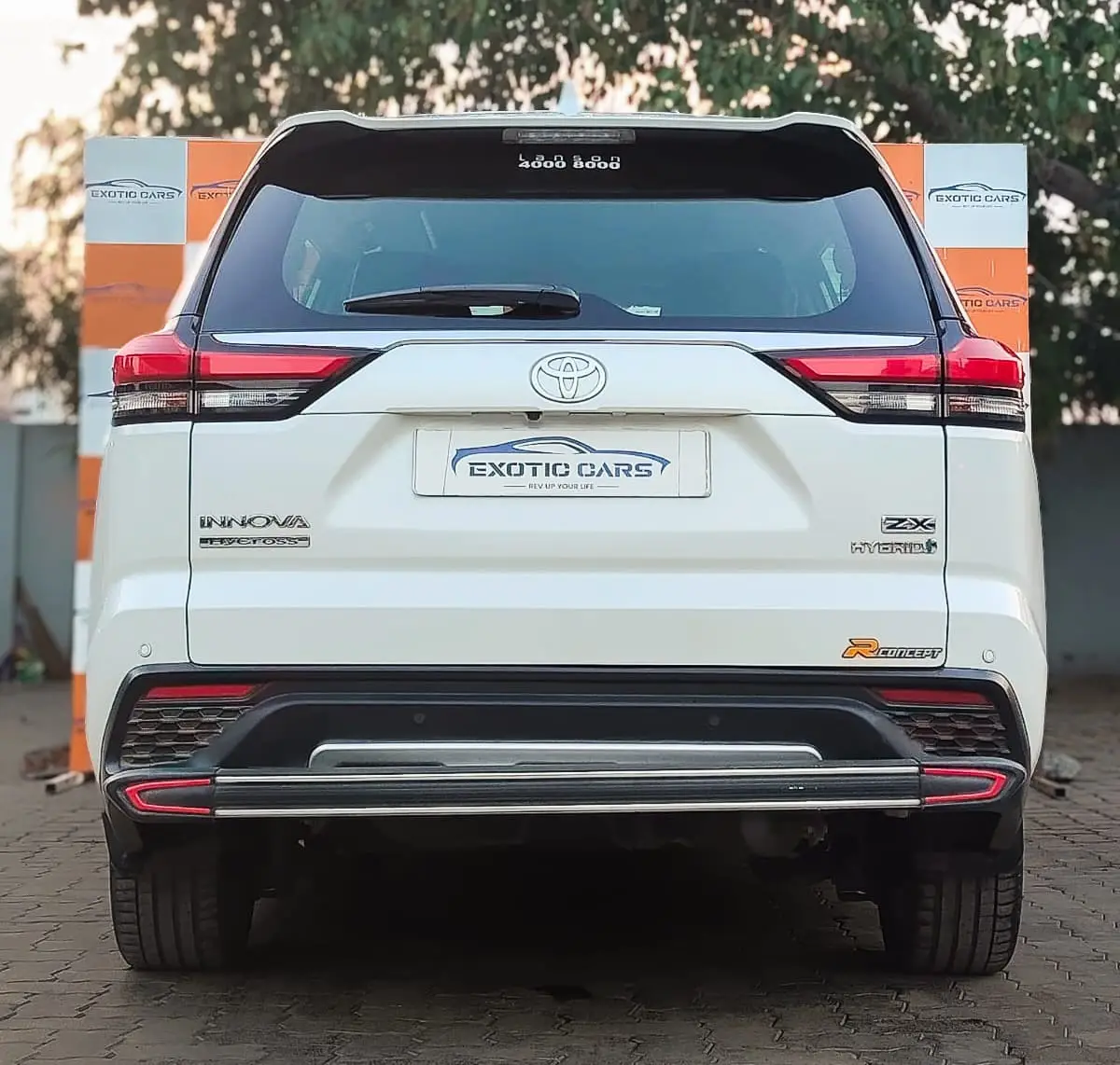 TOYOTA | TOYOTA INNOVA HYCROSS ZX | 2023