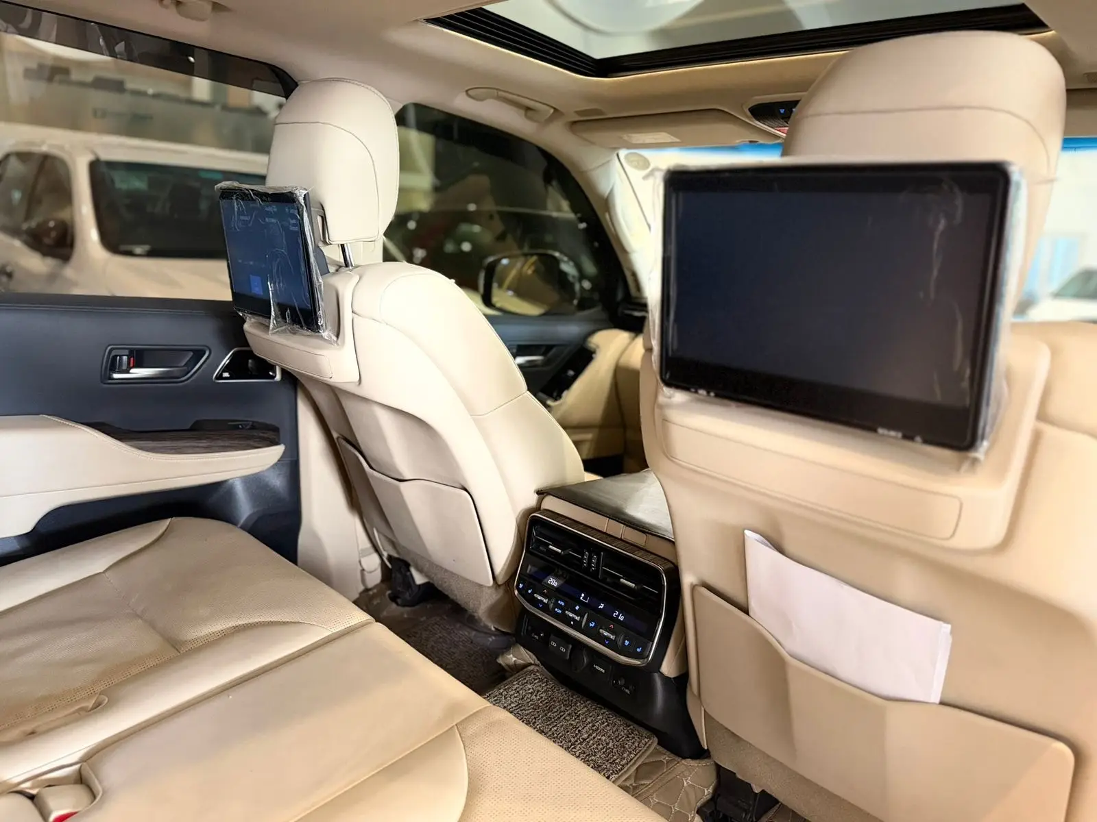 櫻ページ Used TOYOTA | TOYOTA LAND CRUISER ZX | 2024