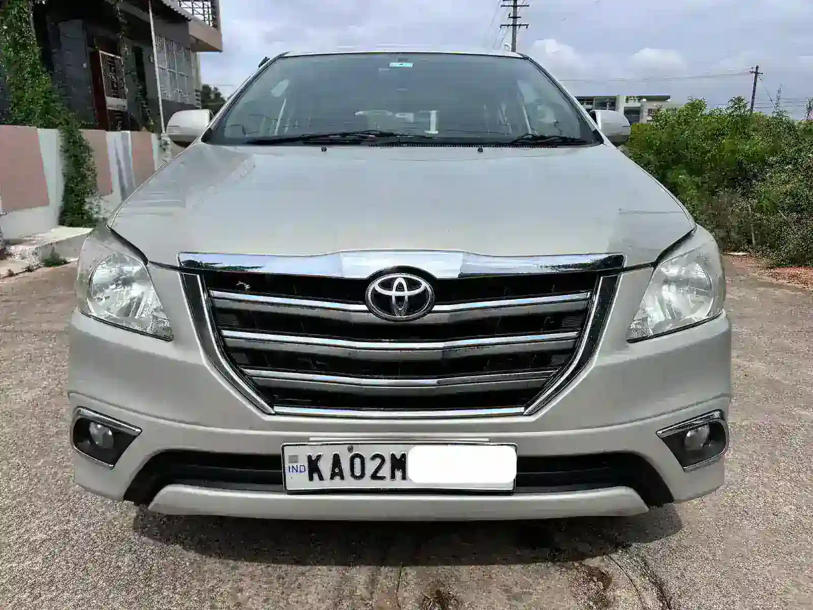 Used TOYOTA | INNOVA ZX MT | 2015