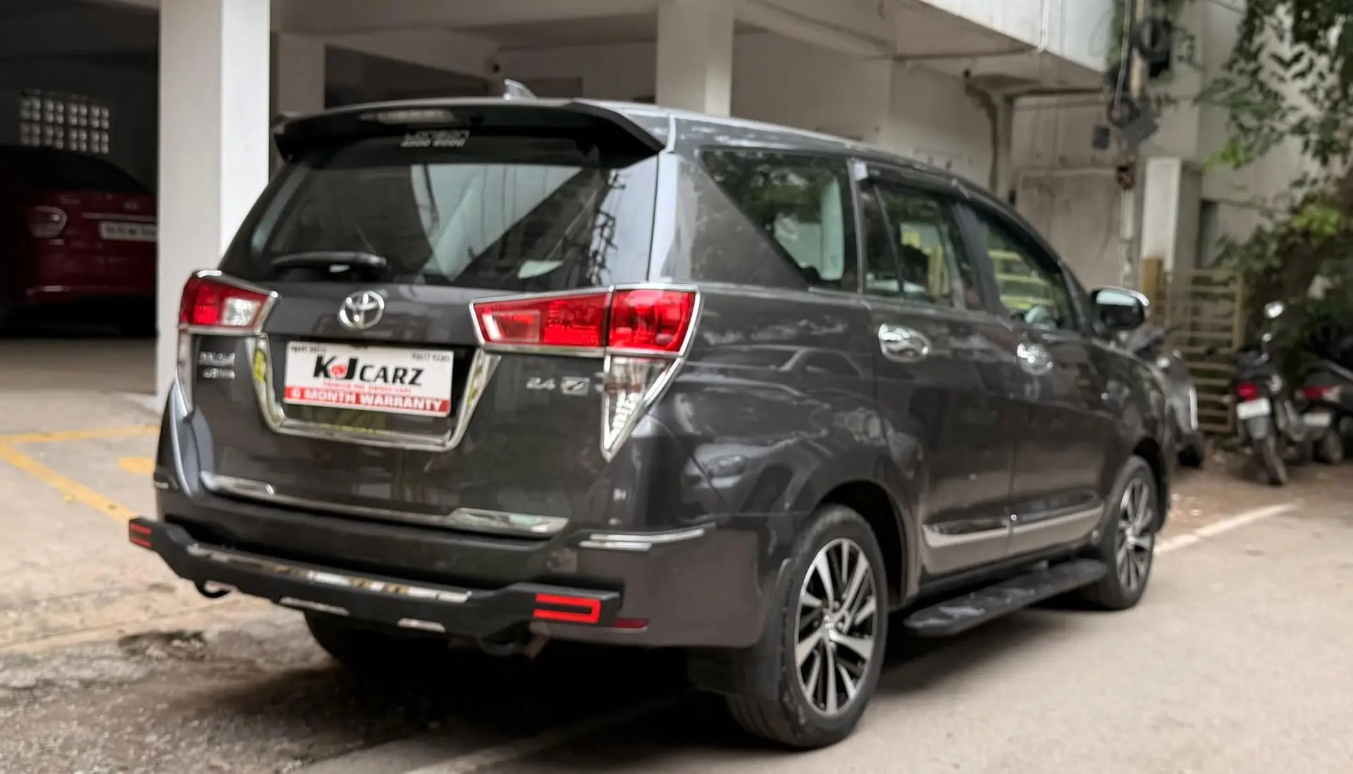 mty  Used TOYOTA | TOYOTA INNOVA CRYSTA 2.4 ZX MT DIESEL | 2022